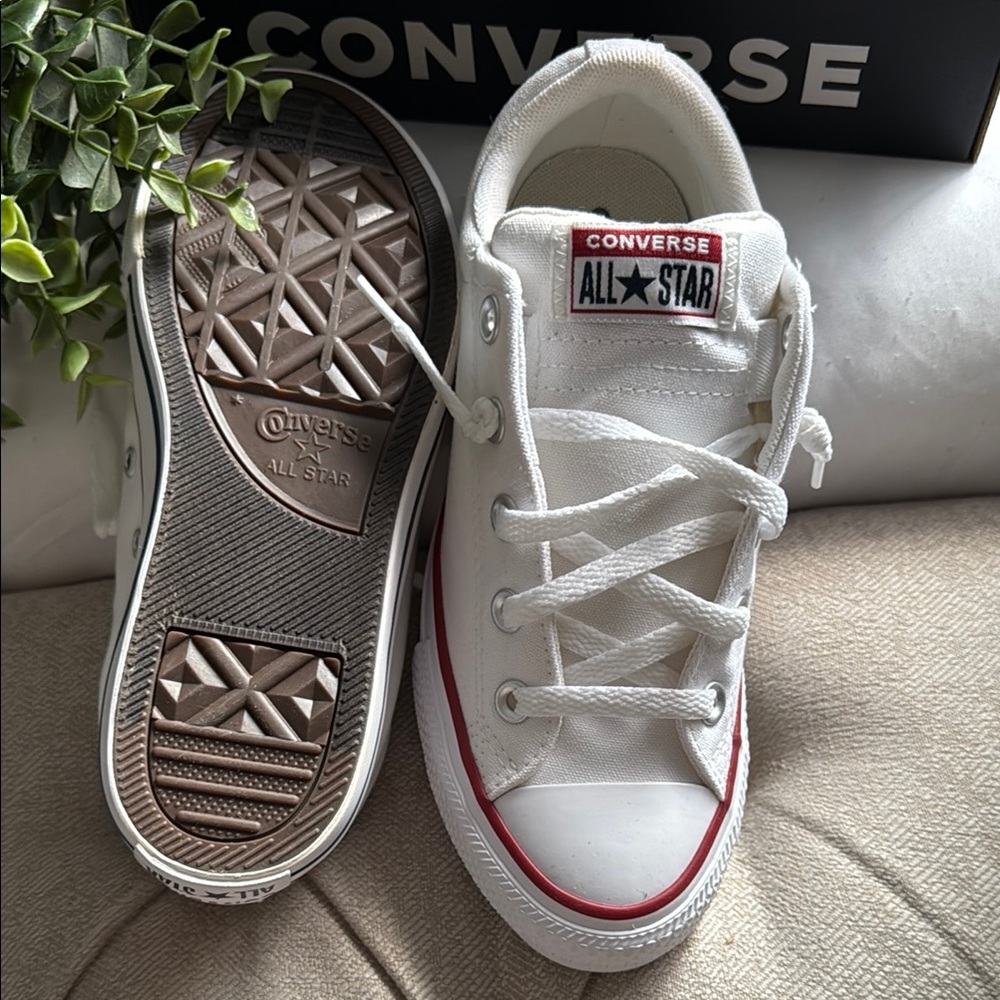 Converse White Canvas Low-Top Sneakers - Picture 4 of 5